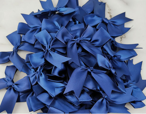 Pack of 20 bows 8.5cm x 8.5cm Satin Bows